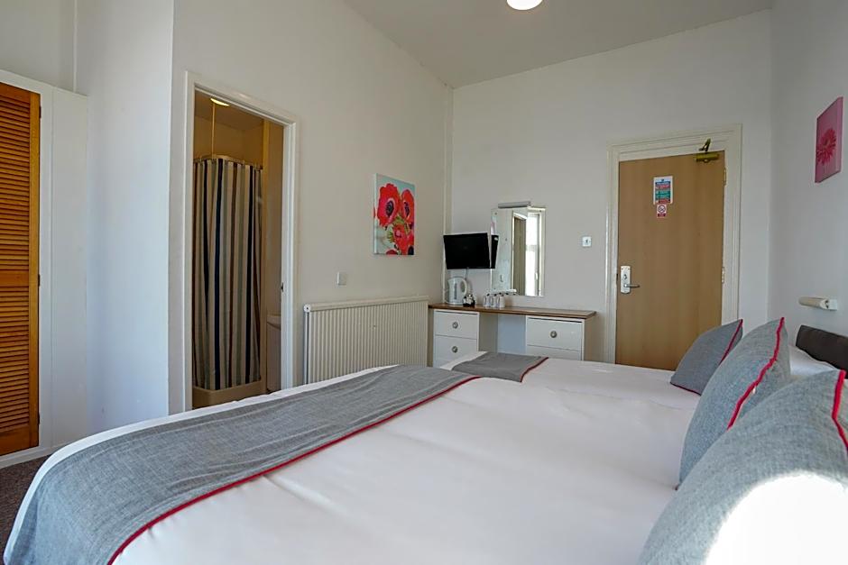 OYO Shanklin Beach Hotel