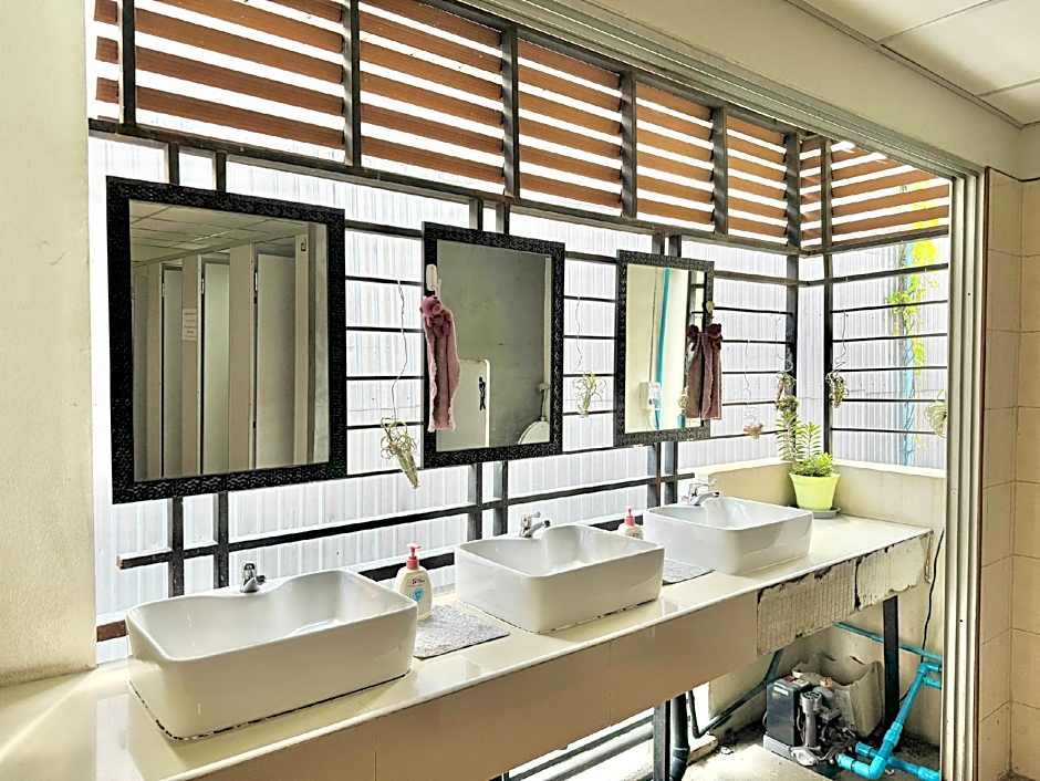 Best Bed Bangkok Suvarnabhumi Hostel