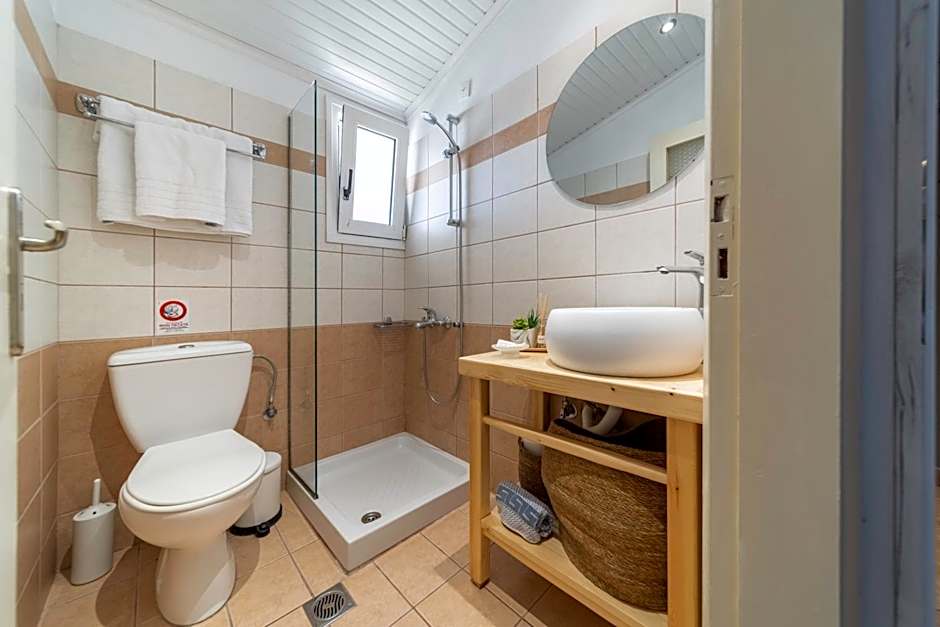 Helen's Studios & Apartments