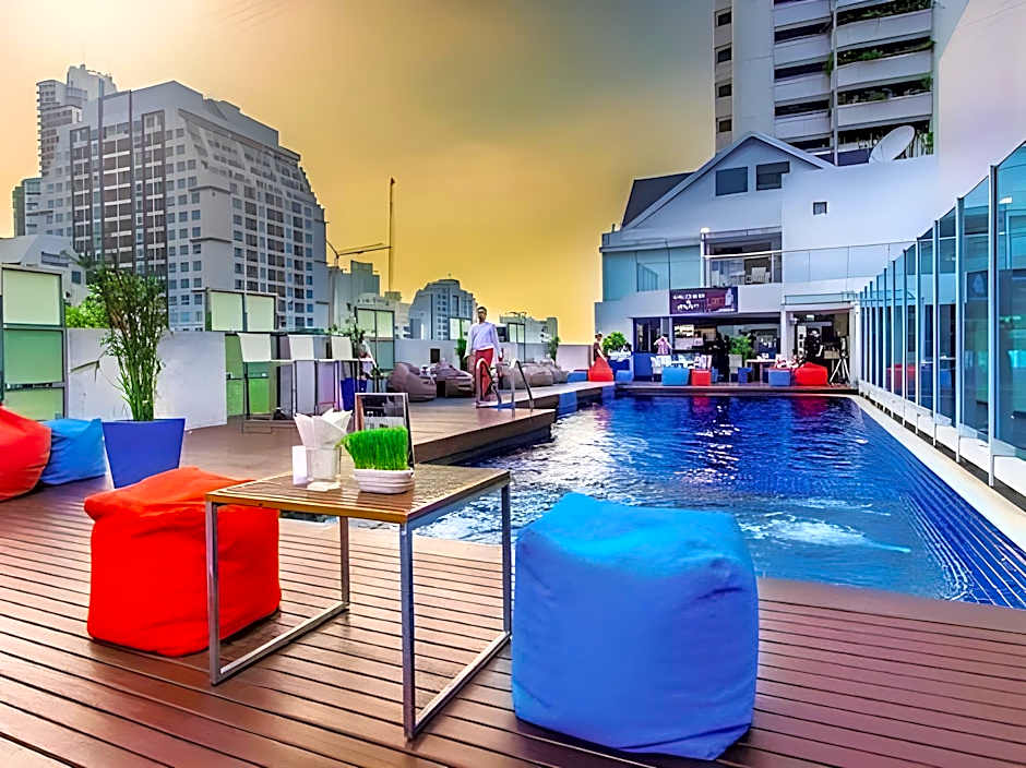 Night Hotel Bangkok - Sukhumvit 15 