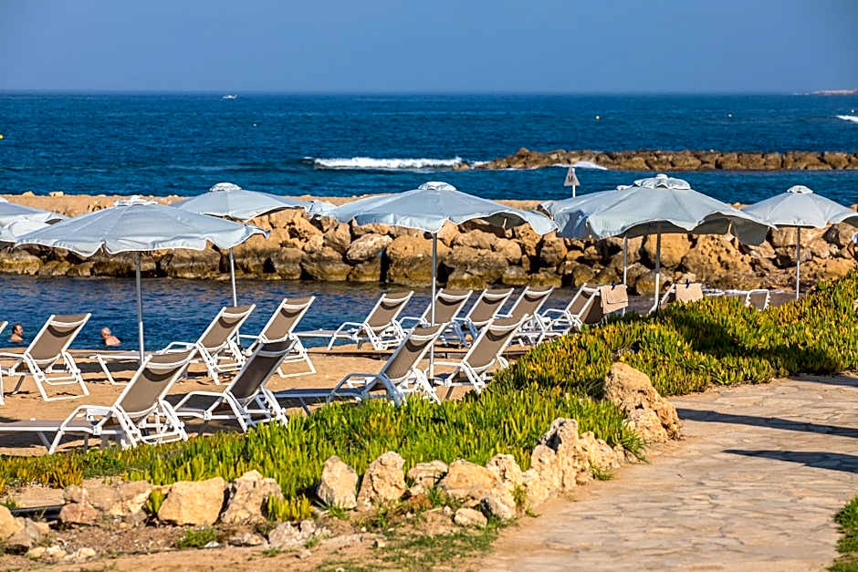 Leonardo Plaza Cypria Maris Beach Hotel & Spa