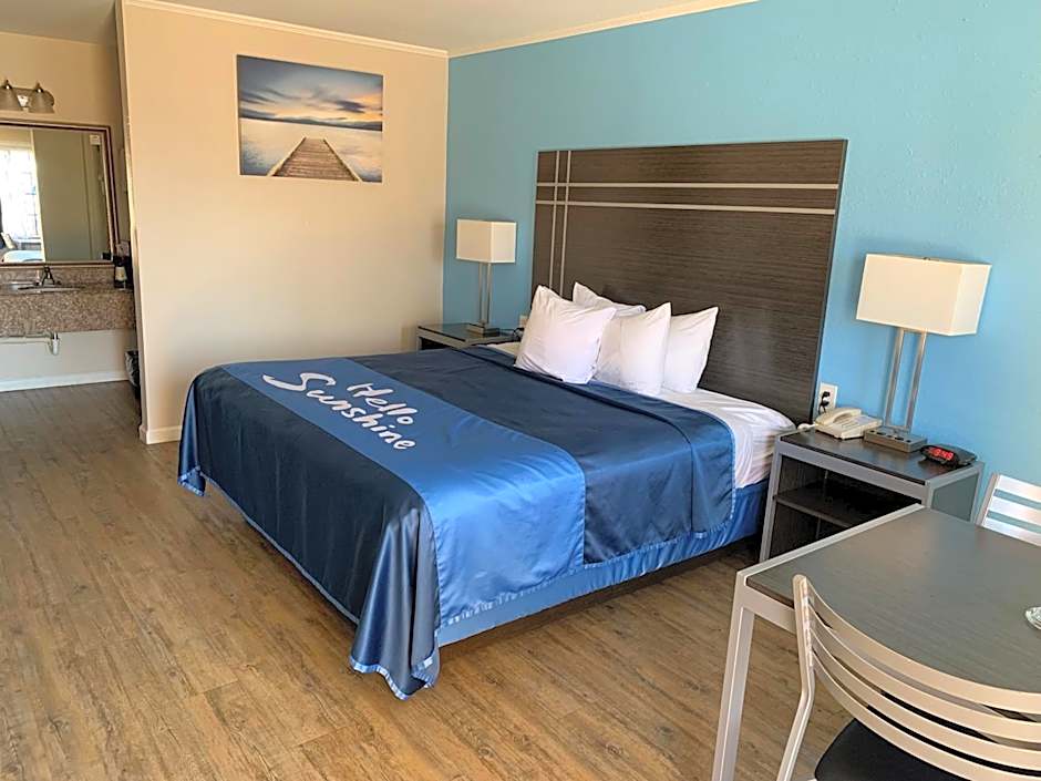 Days Inn by Wyndham Orange