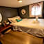 Lynlan Hostel & Cafe