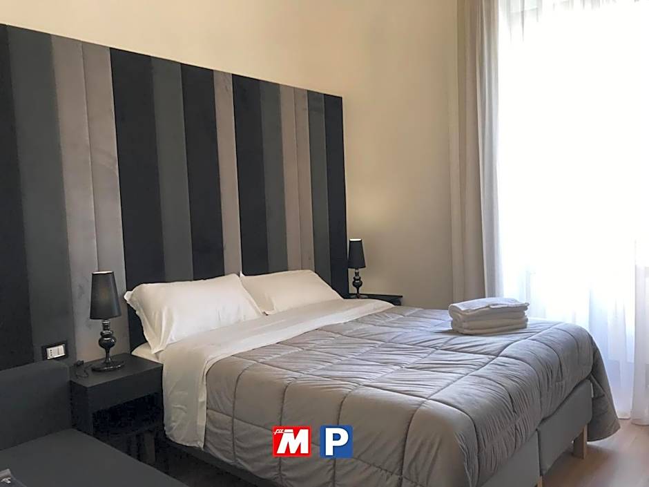Motta Palace Apartments & Rooms