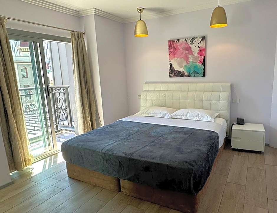 Sydney RiseOn Hotel