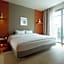 Rolling Hills Hotel