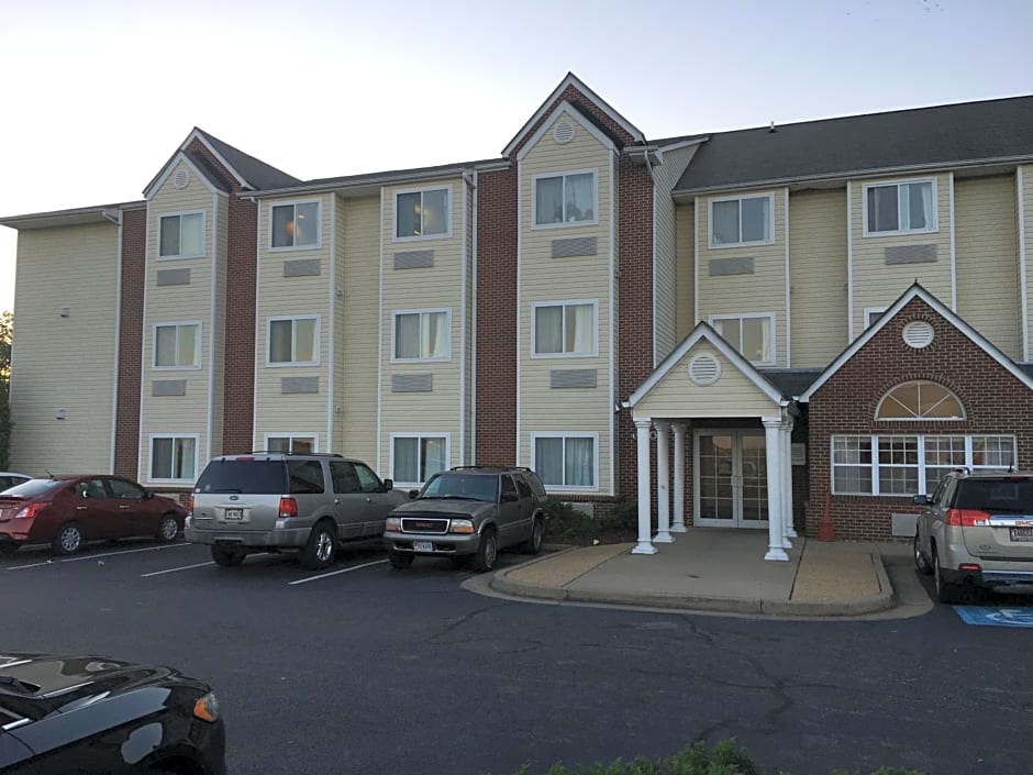 Microtel Inn & Suites By Wyndham Richmond Airport