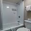 Howard Johnson by Wyndham Sacramento Downtown