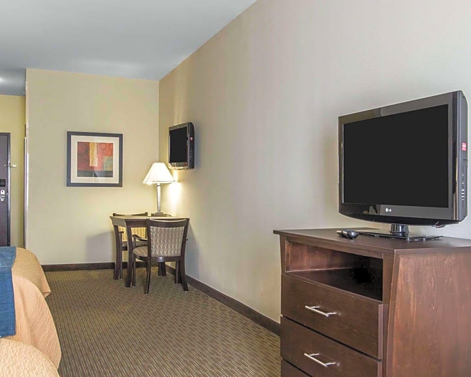 Comfort Inn & Suites Airport Oklahoma City