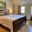 Lunenburg Arms Hotel