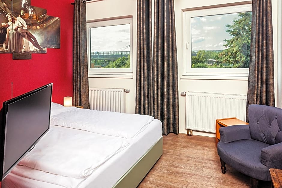 Hotel SleepInn Volkspark - Adult Only – Hamburg, VA