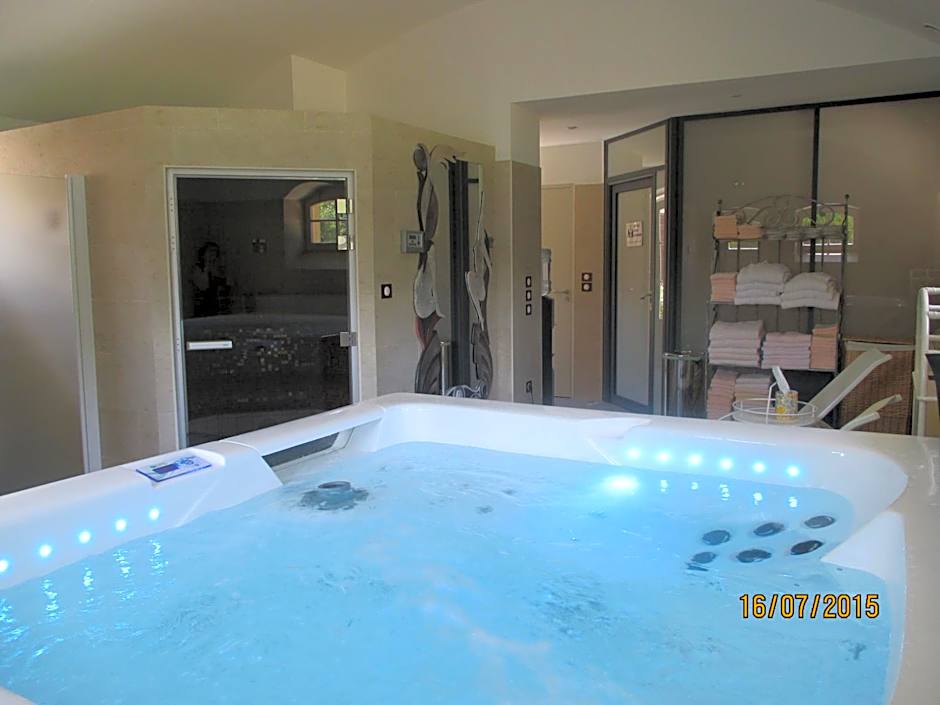 Château des Monthairons Hôtel Restaurant GastroMaison Spa privatif