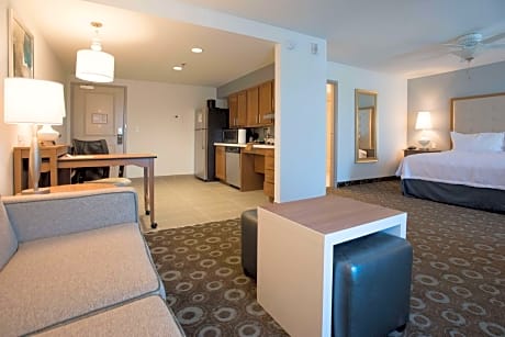 1 King Bed Studio Suite Nonsmoking