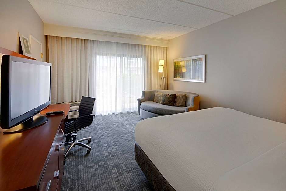 Courtyard by Marriott Atlanta Windy Hill/Ballpark