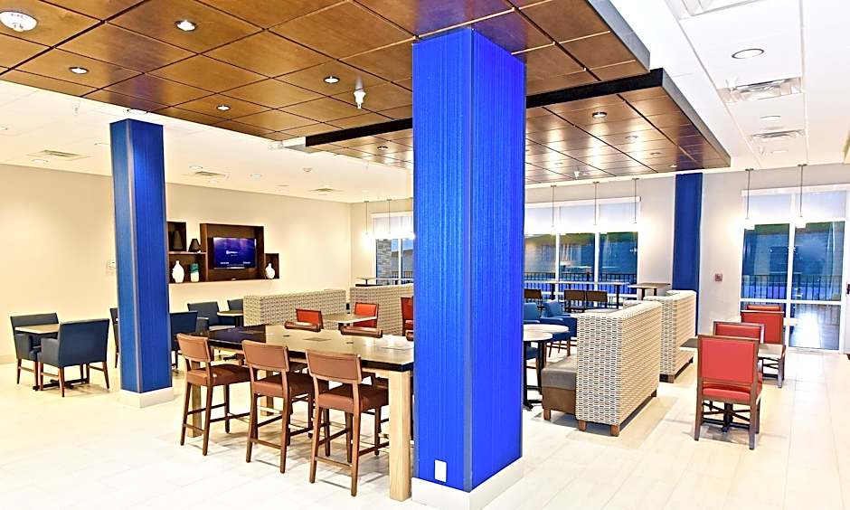 Holiday Inn Express & Suites Perryville I-55 By IHG