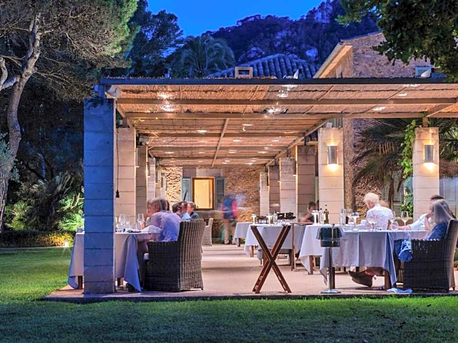 Can Simoneta - Adults Only