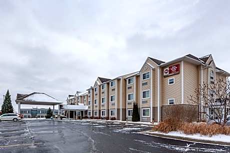 Best Western Plus Woodstock Inn & Suites