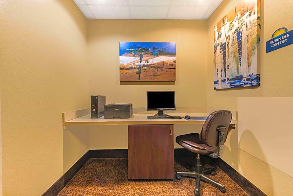 Days Inn by Wyndham Rockdale Texas