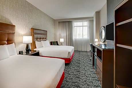 Deluxe Queen Room with Two Queen Beds - Hearing Accessible
