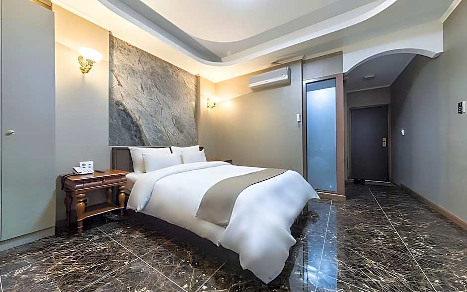 Ansan Seowon Tourist Hotel