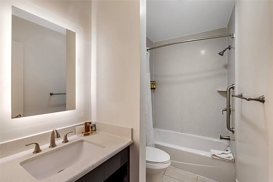 Best Western Plus LA Mid-Town Hotel