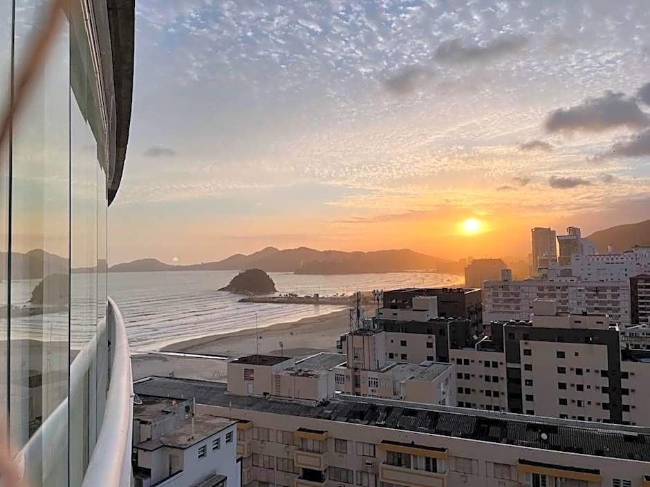 Vista Mar Unlimited Frente Mar Ar Condicionado Garagem Arrumação Andar Alto e piscina aquecida, sauna e muito mais!