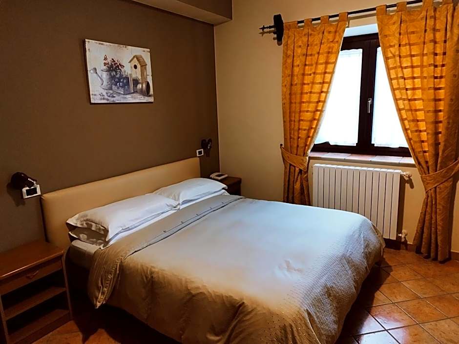 Hotel Altopiano Delle Rocche