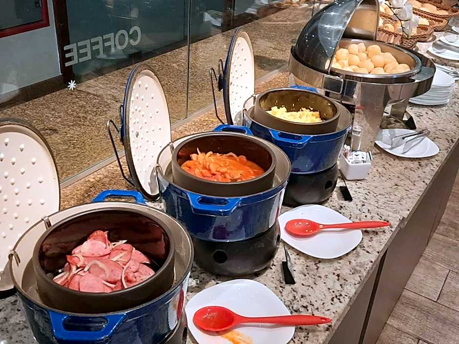 Golden Tulip Goiania Address
