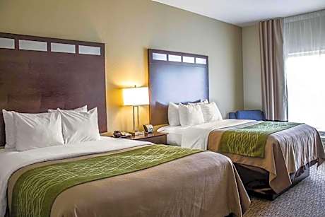 Queen Room with Two Queen Beds - Non-Smoking