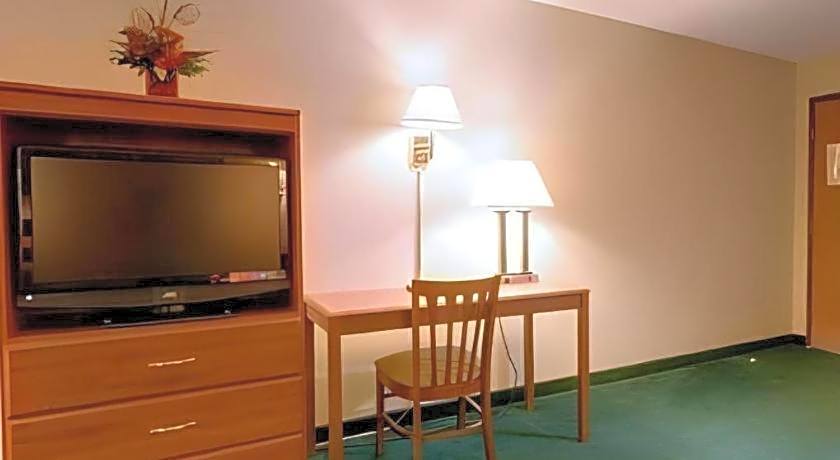 Americas Best Value Inn St. Louis South