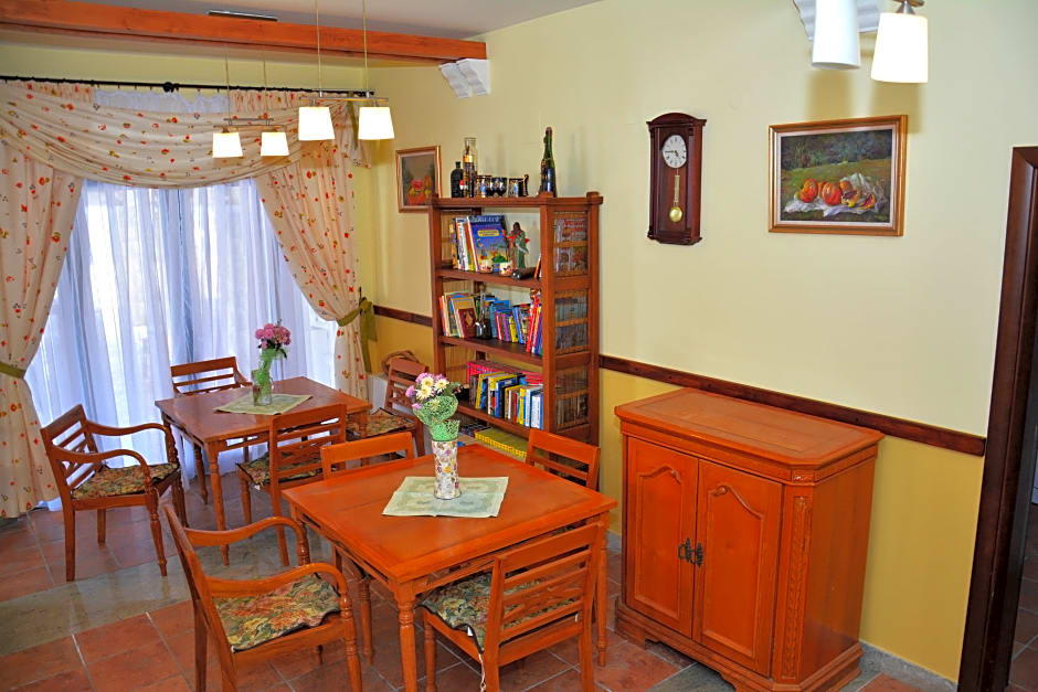 Aparthotel Villa Lav