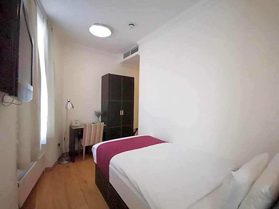 The Royal Chulan Hyde Park Hotel