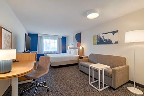 King Room with Sofa Bed - Non-Smoking