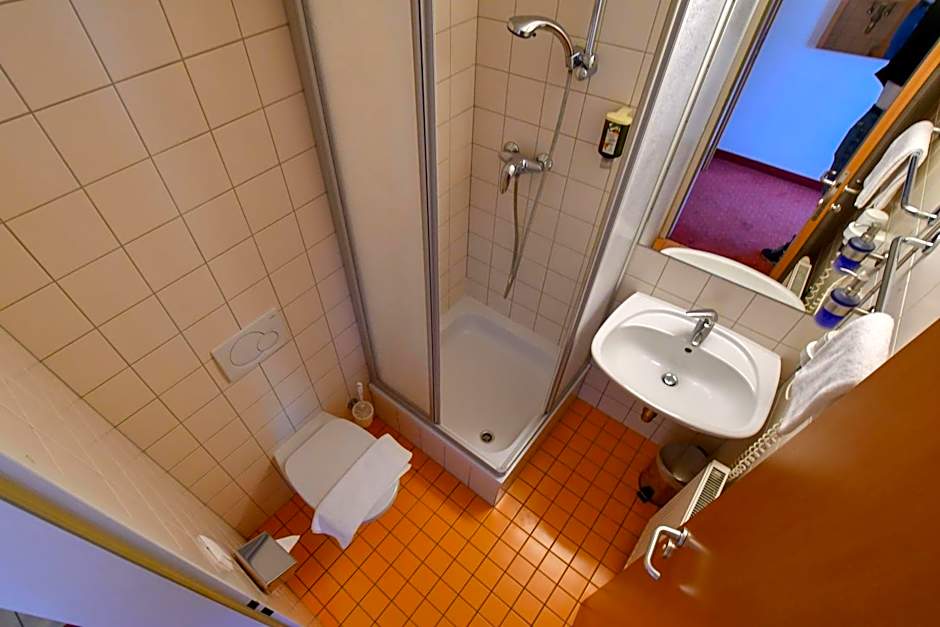 Motel55 - nettes Hotel mit Self Check-In in Villach, Warmbad