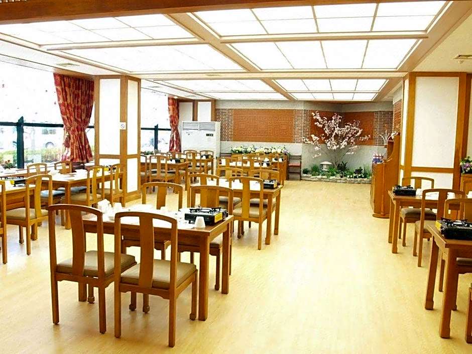 Osaek Greenyard Hotel