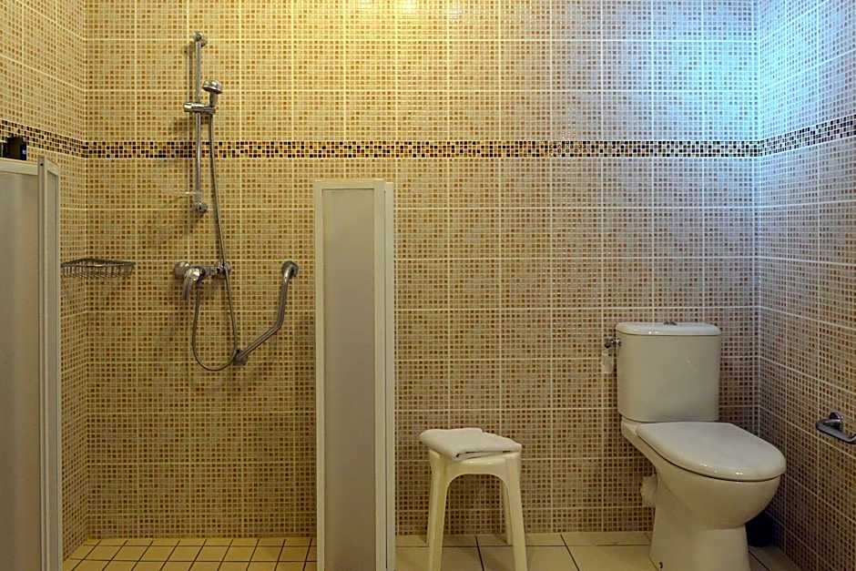 Logis Auberge Le Colombien - Hôtel et Restaurant