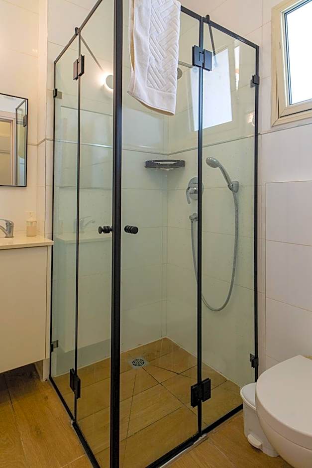 Shlomtzi Hotel