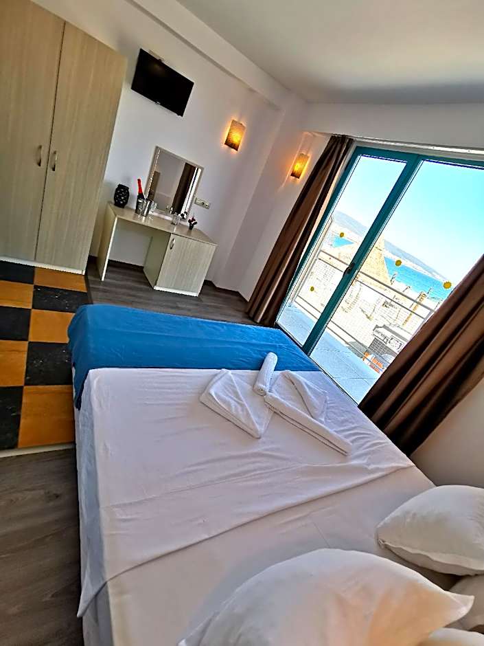 Largo Beach Hotel
