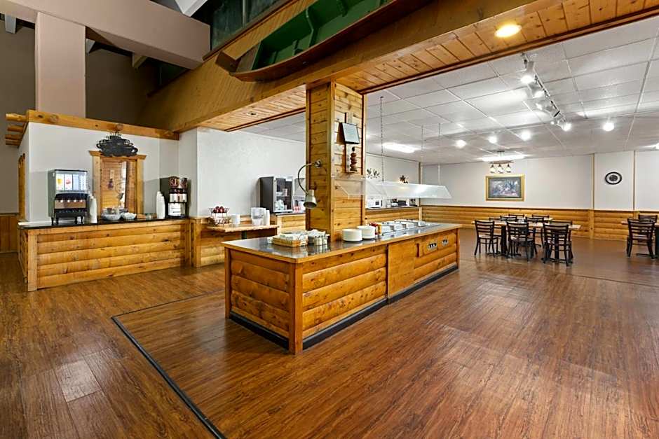 Ramada Hotel & Conference Center by Wyndham Grayling