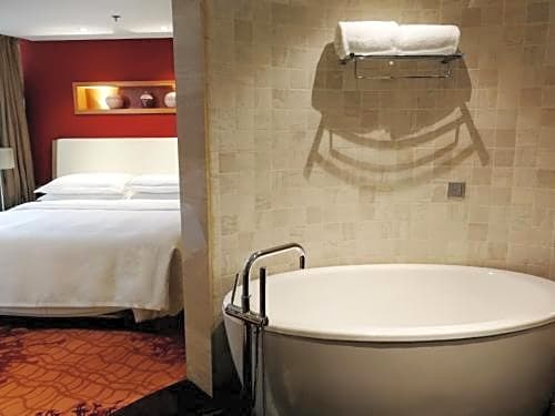 Four Points by Sheraton Tai'an