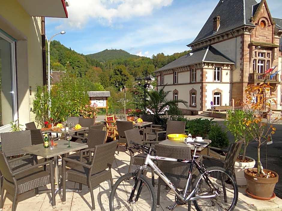Logis Hôtel - Restaurant Aux Bruyères