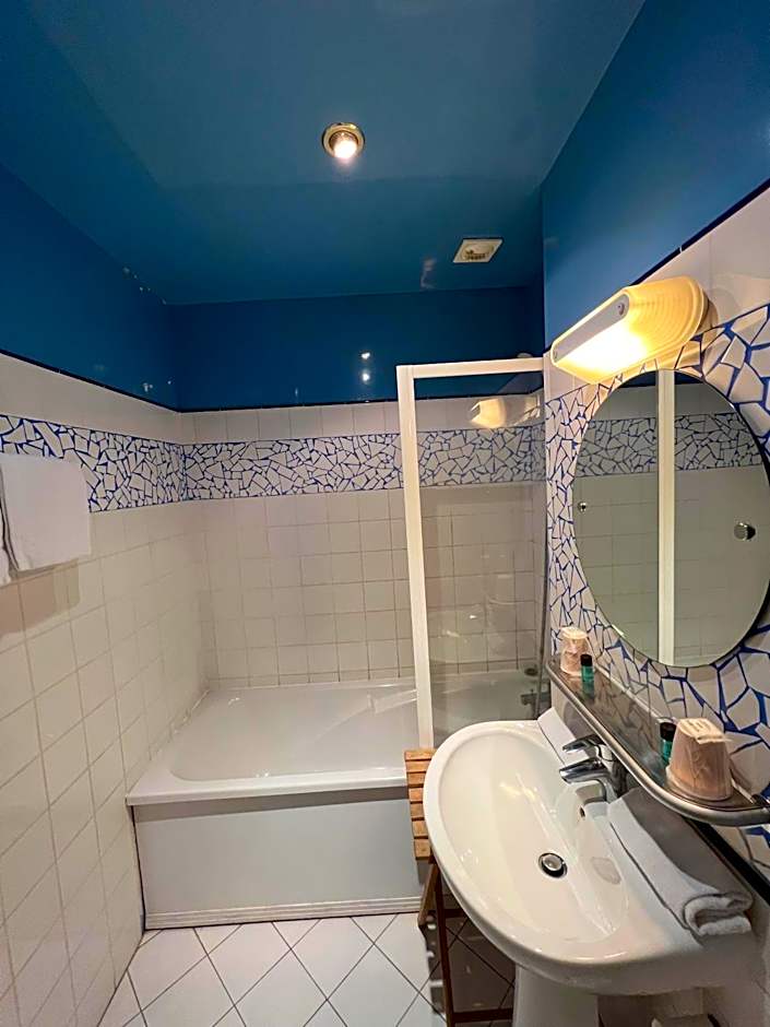 LOGIS Hôtel & Restaurant - Les Bords de Seine