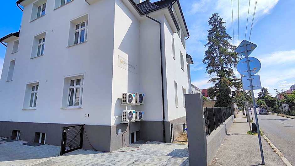 DOHNANYI Villa by CHORS