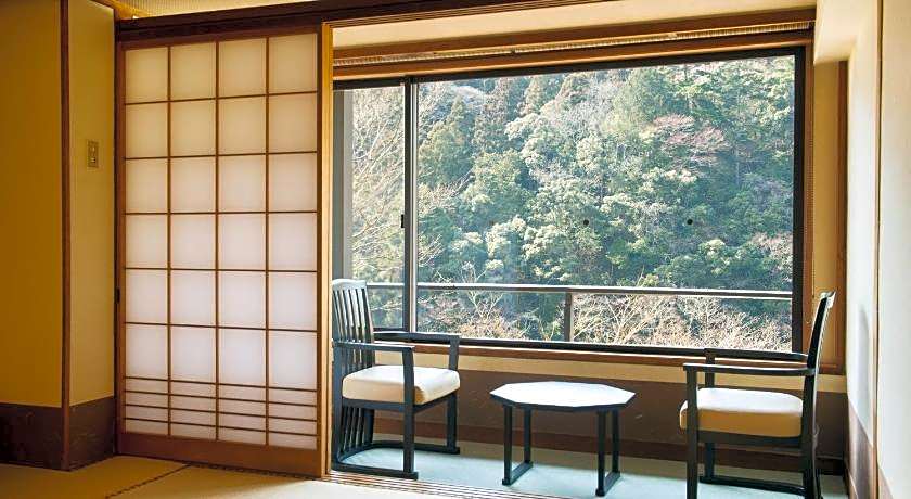 Momijiya Honkan Takao Sansou Ryokan