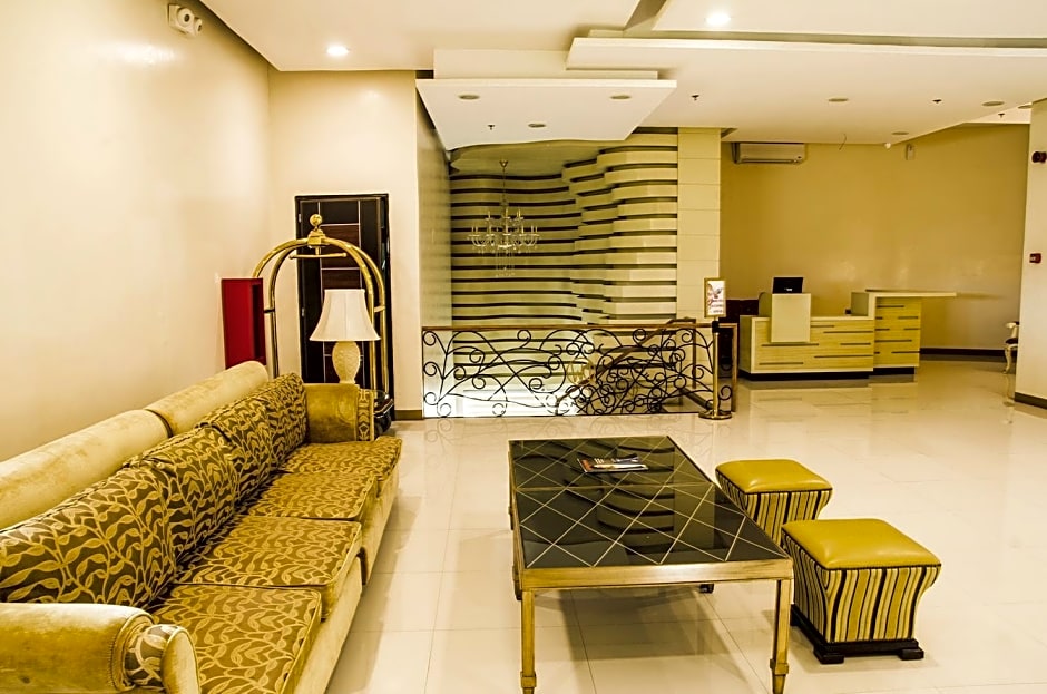Dreamwave Hotel Lemery