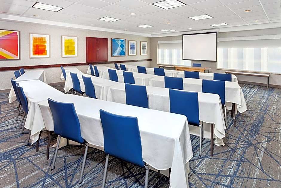 Holiday Inn Express Hotel & Suites Urbana-Champaign-U of I Area By IHG