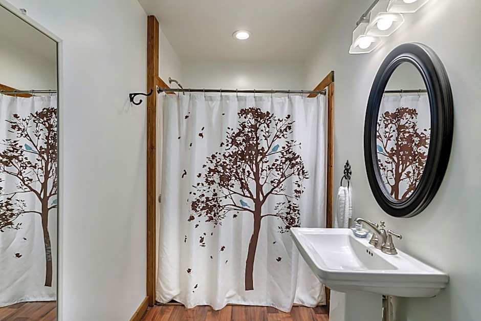 Rivers Edge Treehouses