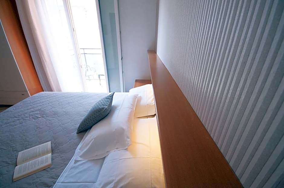 Hotel Crystal