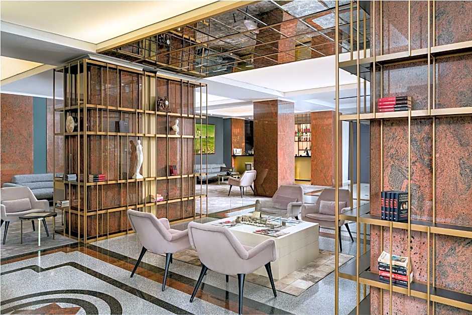 Crystal Palace Hotel