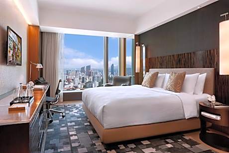 Club 36 King Room with City View